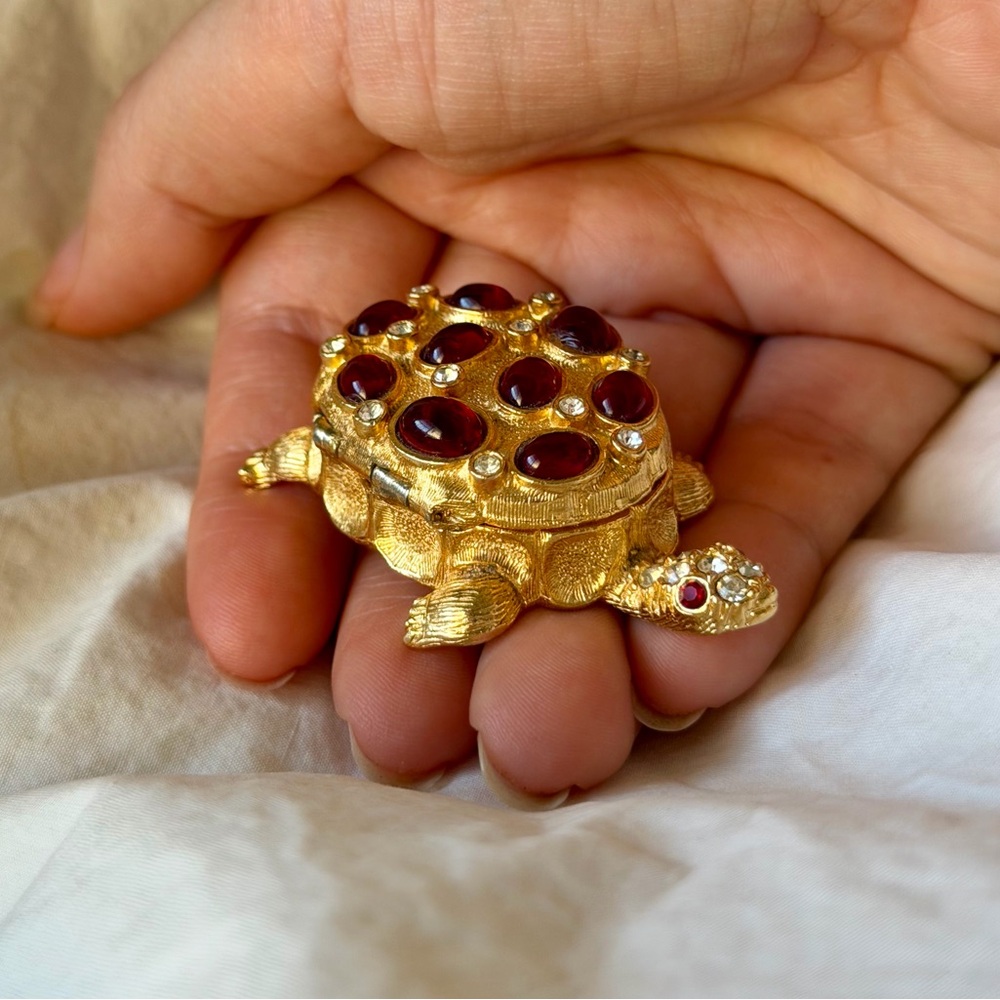 Vintage FLORENZA Gold Turtle Trinket Box - Picture 3 of 13